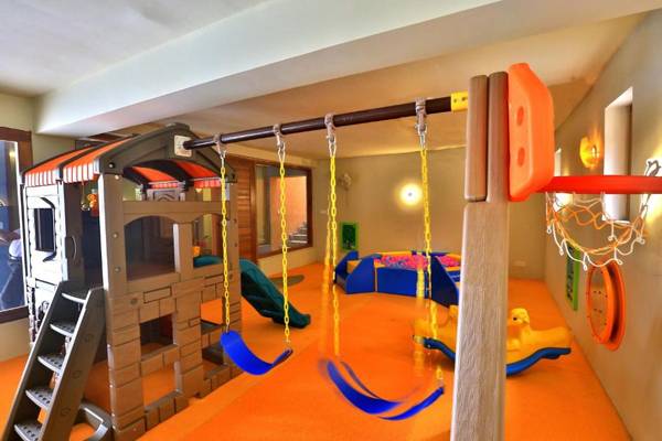 Thaproban Pavilion Resort and Spa