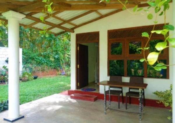 Little Cabin (home stay)