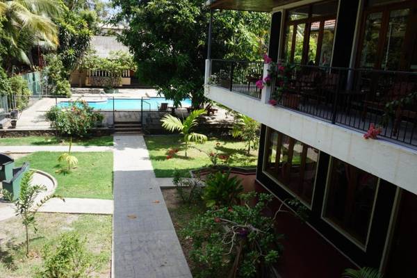 Lake Side Tourist Inn