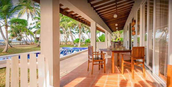 Arhimser Villa-superb beachfront bb in Ranna all 4 rooms with sea view pool bbq and cabana book entire villa for up to 9 or single rooms fully serviced