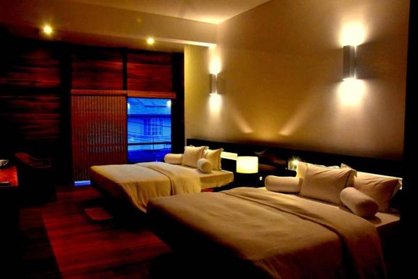 Manuka Hillwood Hotel