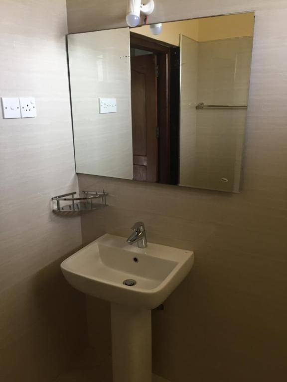 Bee Nest Bed & Breakfast