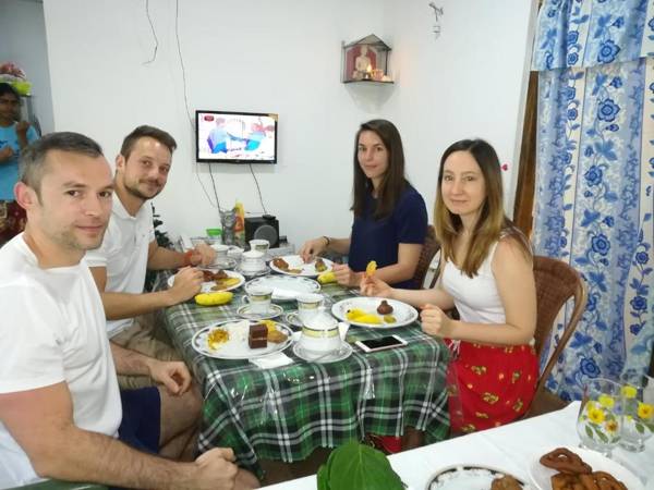 Sun & Tree HomeStay (With Green Nature View)