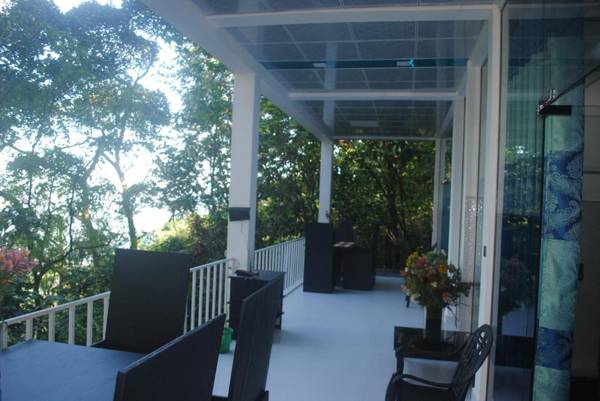 Glass Rooms Accommodations Adam's peak