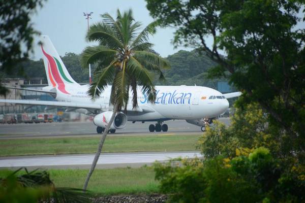 Concey Transit Hotel Airport view