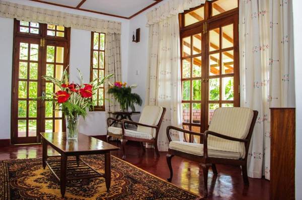 Hatale Mini World's End Bungalow