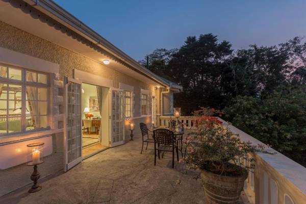 Chatsworth by Edwards Collection