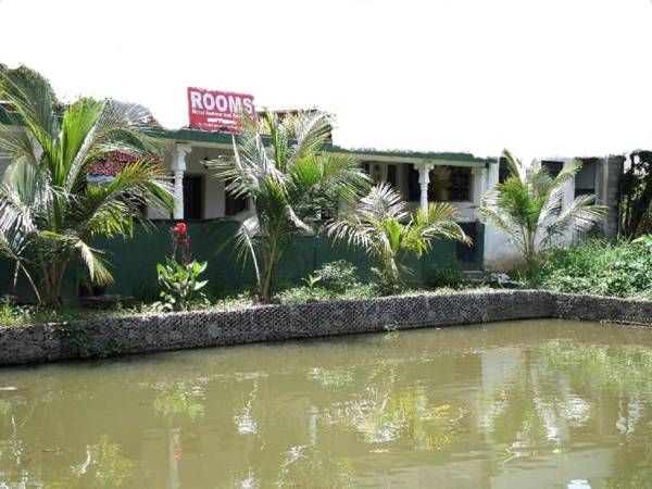 Kandy Lake Layathraa