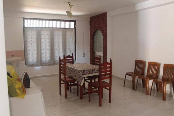 Tony's Garden House inn