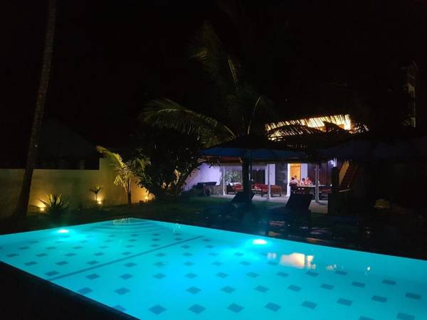 Tropical Beach House Hikkaduwa