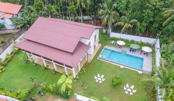 Super Spacious Amazing Private Holiday Villa 10 min to Hikkaduwa Beach