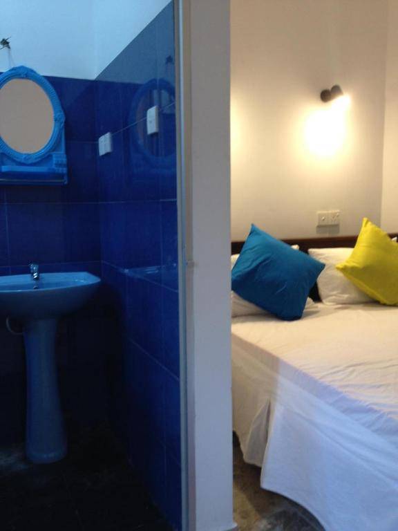 Rivi Sanda Villa & Apartment Hikkaduwa