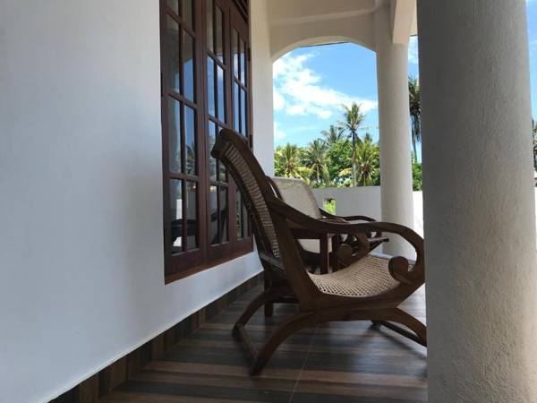 The Dalawella Porch House