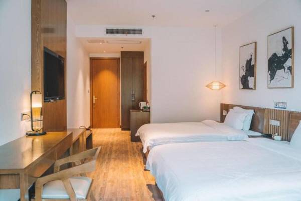 Tunnel Edge Residencies