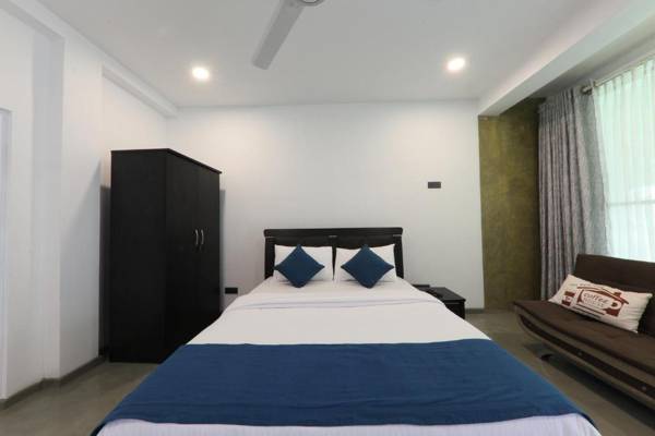 Morning guest can see momkeyies and birds