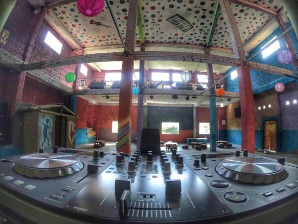 Happy Laugh Mountain View Inn