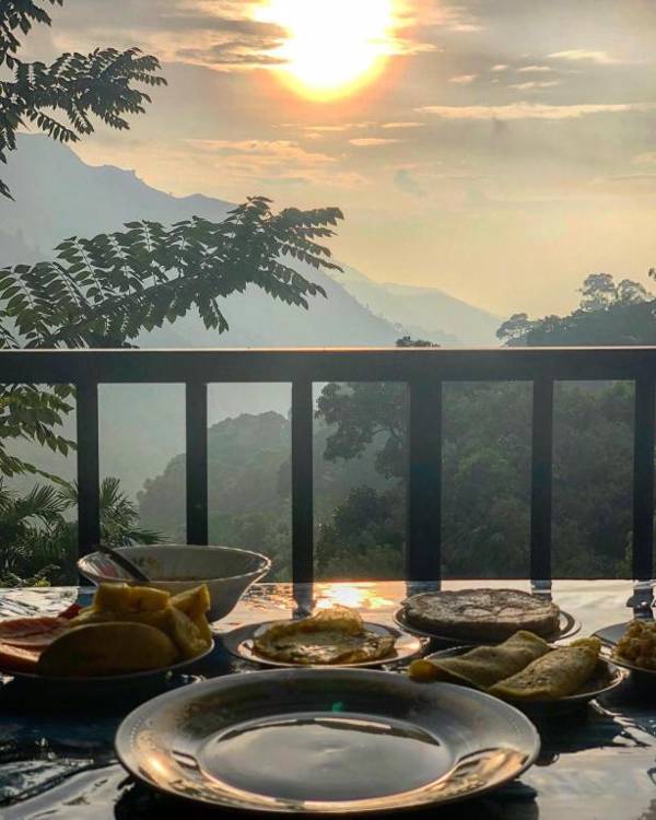 adam's apple homestay