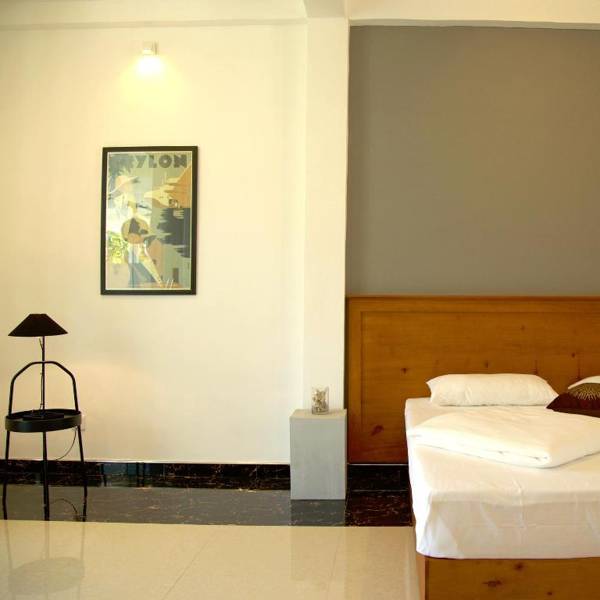 villa layanga - riverside guestrooms