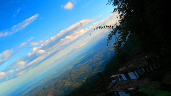 Srilak View Holiday Inn