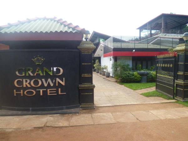 Grand Crown Hotel