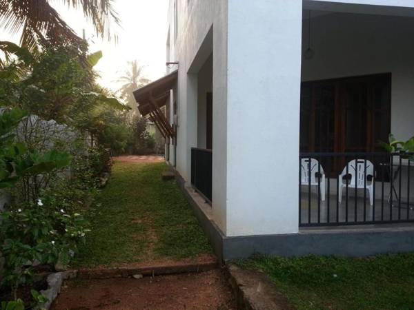 Lake View Pilgrims Rest - Anuradhapura