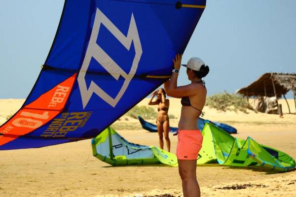 De Silva Wind Resort Kalpitiya - Kitesurfing School Sri Lanka