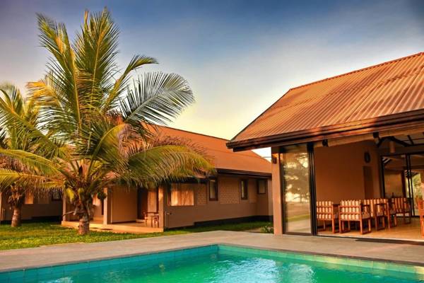 Melheim Beach Kalpitiya