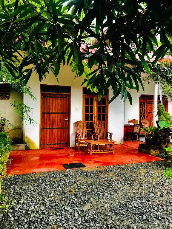 Dinesh Safari Homestay