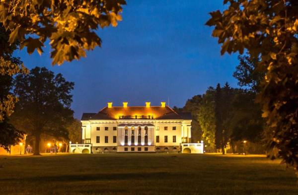 Pakruojis Manor Hotel