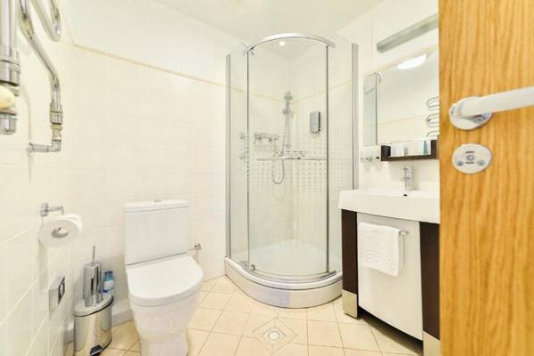 Hotel Vantis Riverside view FREE parking