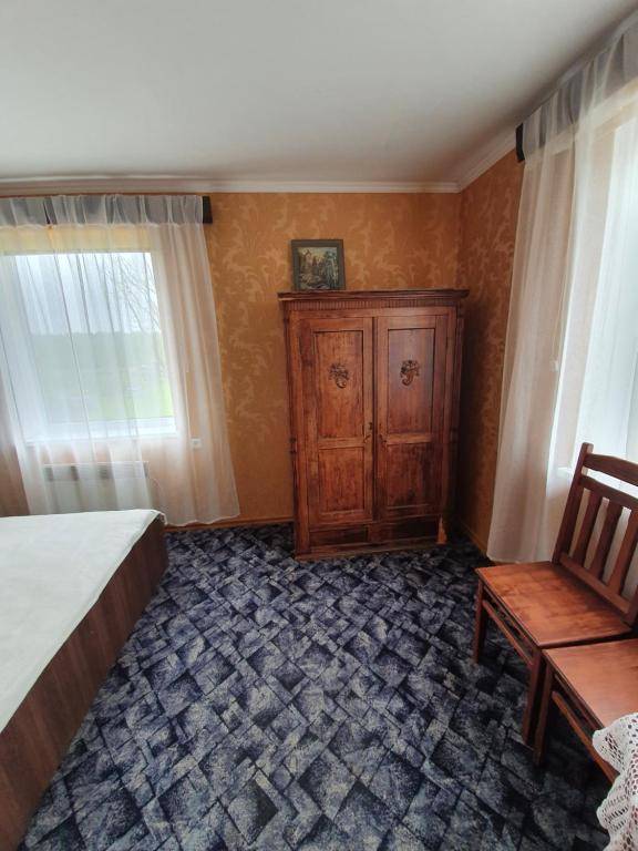 Lauku Mājas Ēmužas