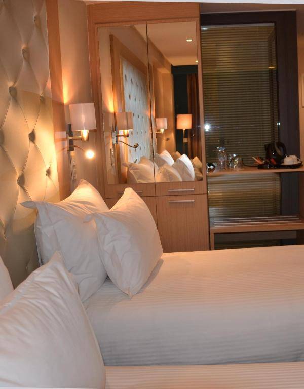 Flower Town Hotel & Spa