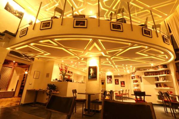 Amani Hotel Suites & Spa