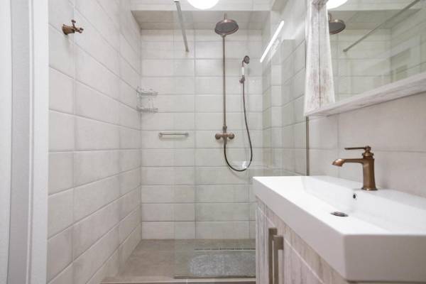 Ultra Central Ismail street Stefan cel mare Boulevard Chisinau!