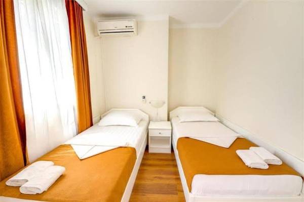 Hotel Xanadu