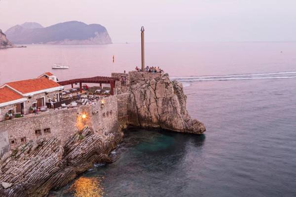 Hotel AMI Budva Petrovac