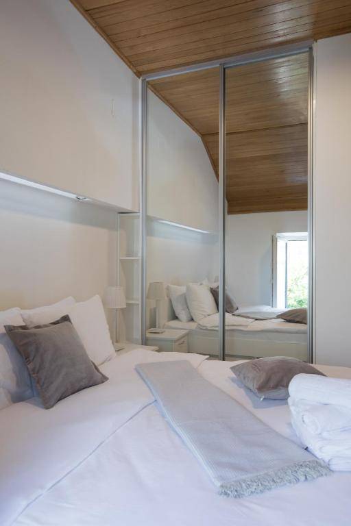 Seven Hills Duplex Eco-Cottage