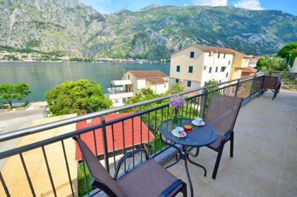 Nikola Lux apartments