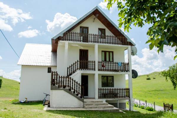 Bungalows and rooms Ivan