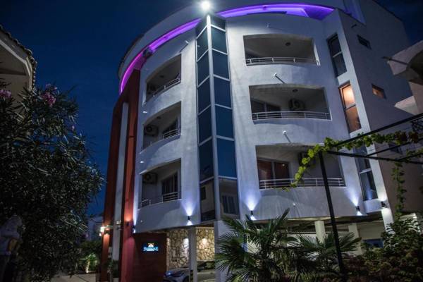 RESIDENCE Apartments