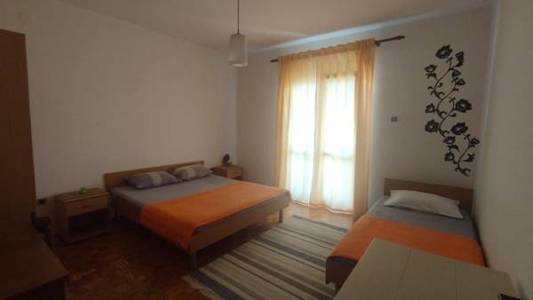 Apartments Andrović