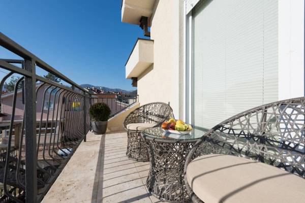 42° North Apartments