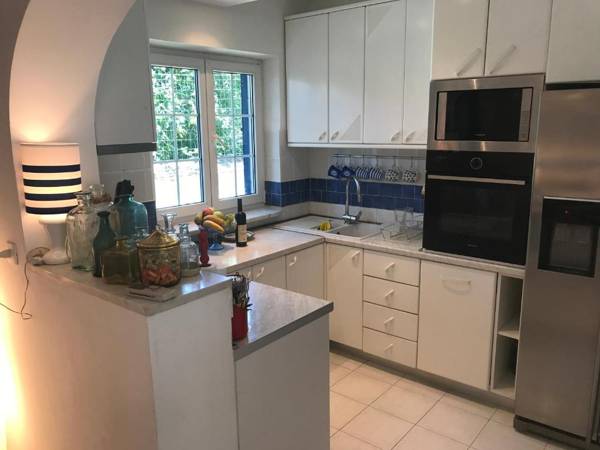 APARTMENT AMBLI HOUSE