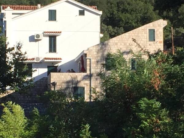 Guest house Dragović