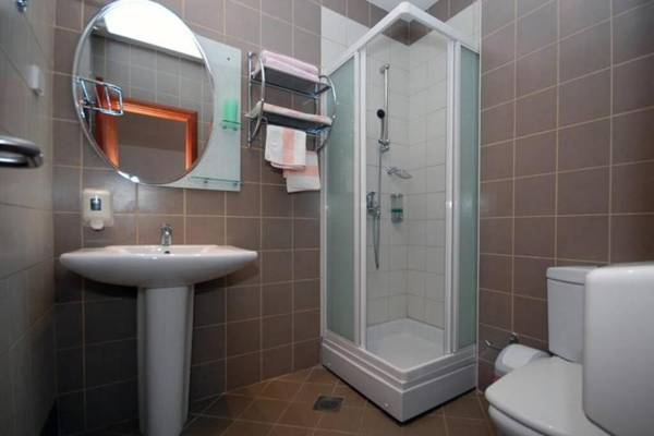 BMV room for 2-3 with greenery view