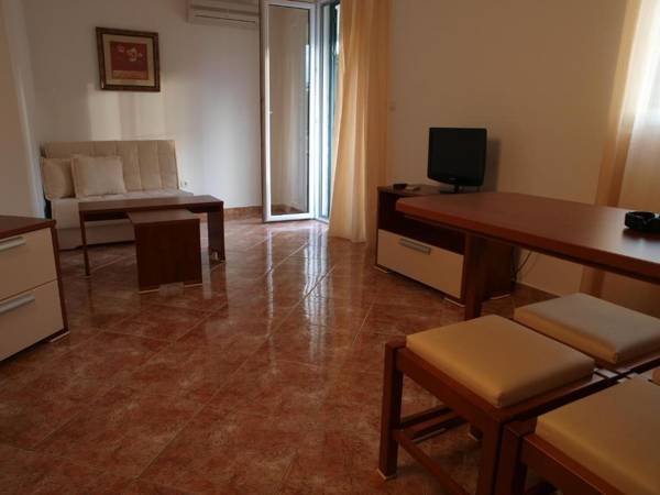 Apartments Laništa Dragović