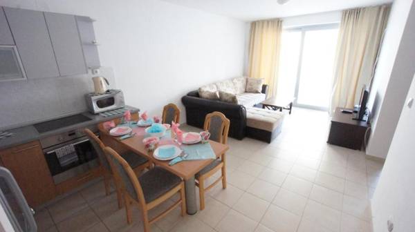 Petrovac Bay Apartments