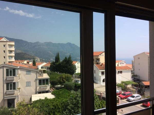 Relax Apartment Becici