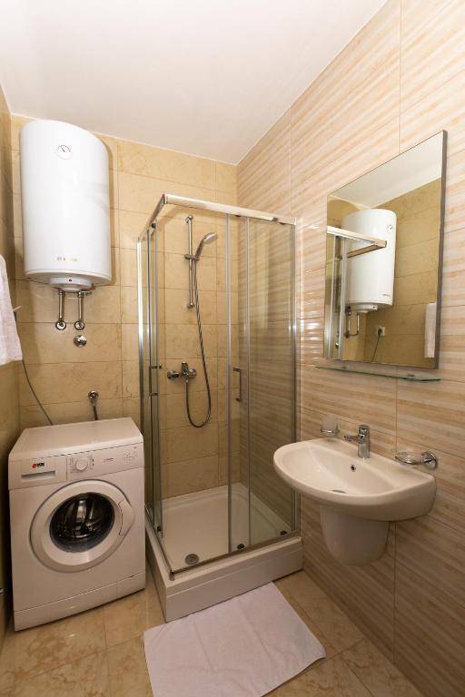 Becici Akacia Apartments