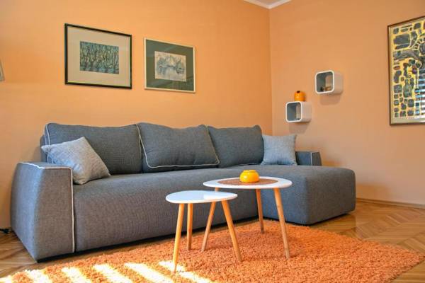 Cicki Apartments I